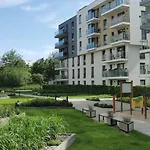 Flou Premium Apartament Z Parkingiem, Plaza 700M